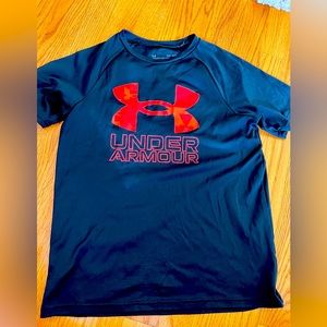 Under Armour dri fit black tshirt size medium
